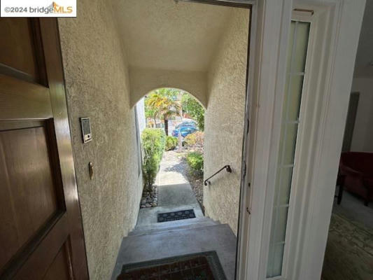 1069 16TH ST, OAKLAND, CA 94607, photo 5 of 55